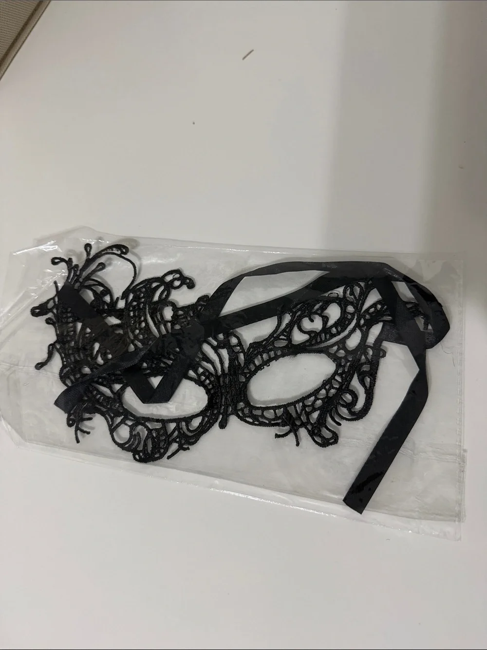 Black Lace Masquerade Venetian Eye Mask - Women Accessories NWOT